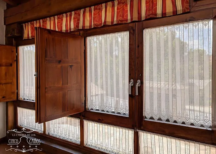 La Casona De Cinco Canos * 코카